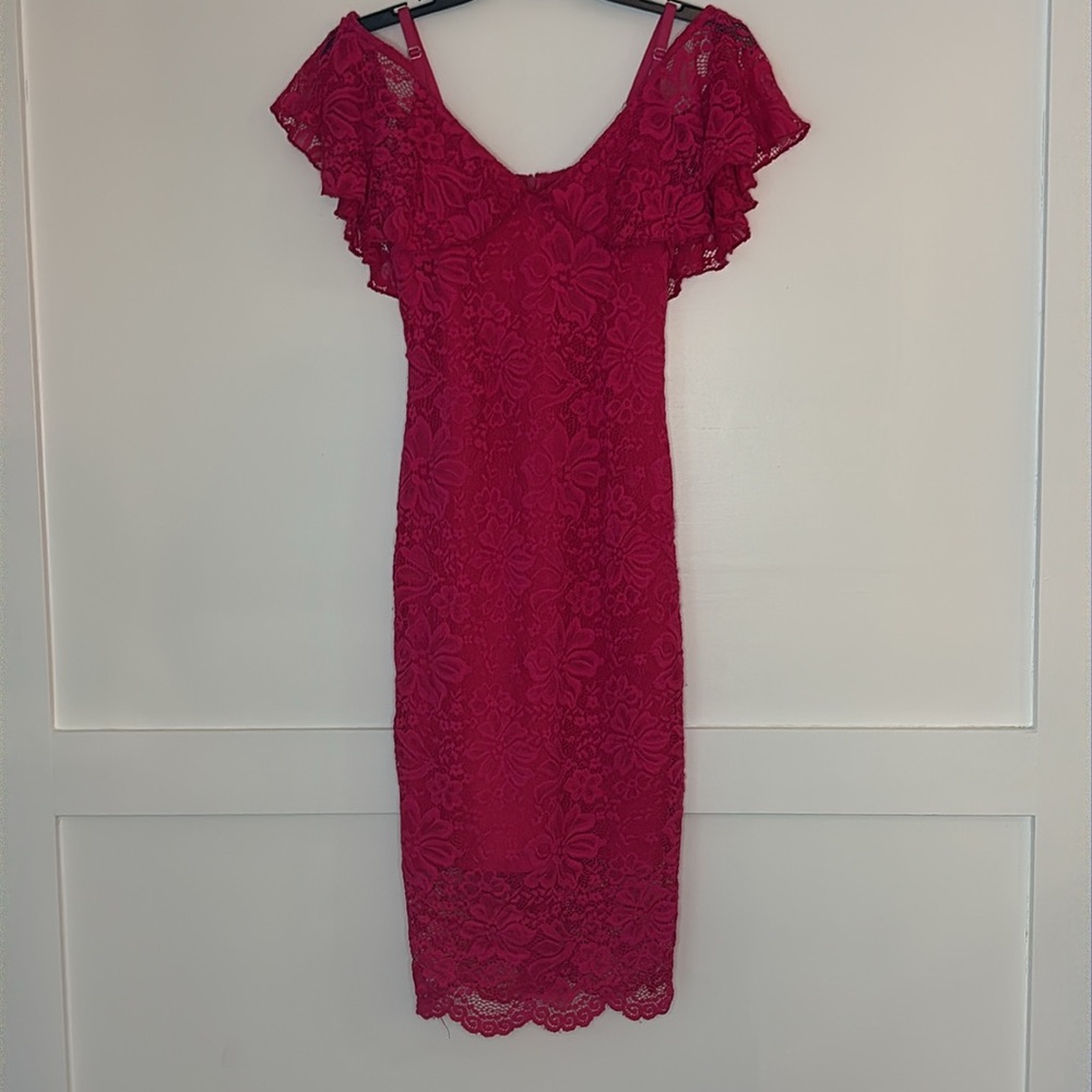 Elegant hot pink Lace Dress size 8 in excellent condition